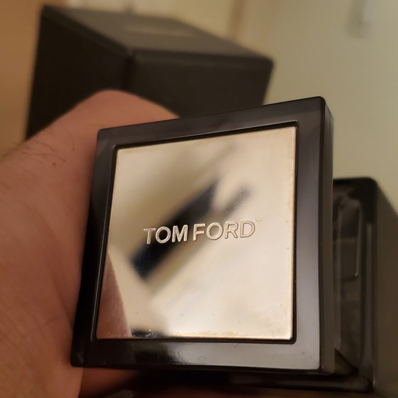 **SOLD** TOM FORD Oud wood perfume edp 30ML - Picture 4 of 6